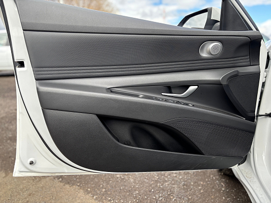 Hyundai Elantra Premium Edition, 2021 года, пробег 18993 км