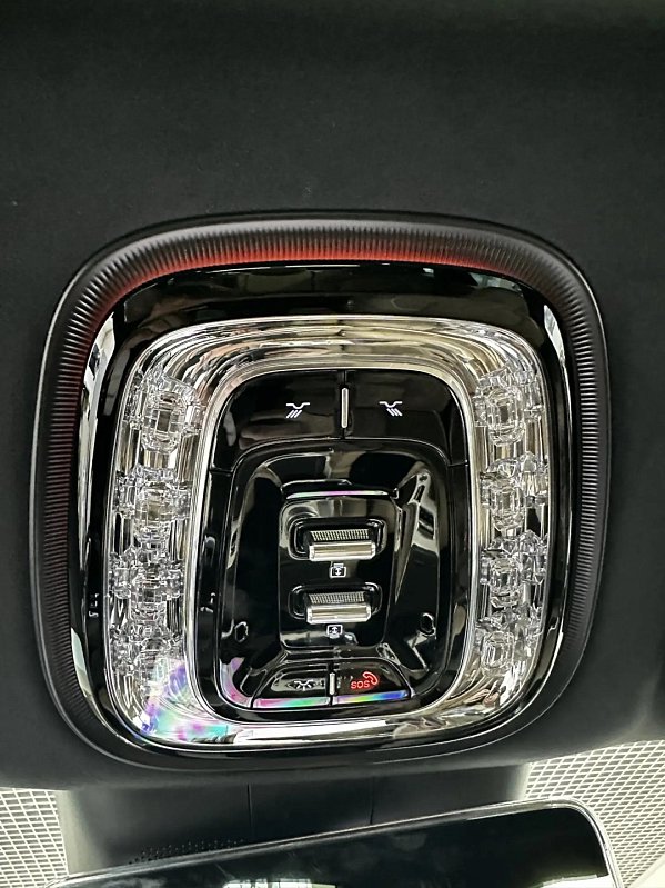 Zeekr 8X Ultra, белый