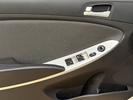 Hyundai Solaris Optima, 2012 года, пробег 197641 км