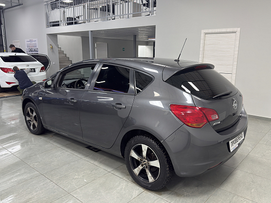 Opel Astra Cosmo, 2012 года, пробег 145500 км