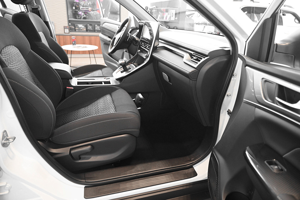 Haval M6 , белый