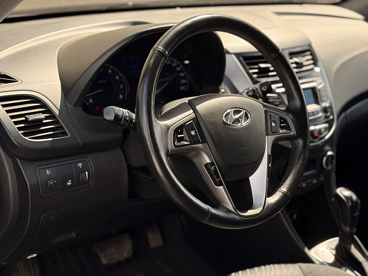 Hyundai Solaris, 2015 года, пробег 169843 км