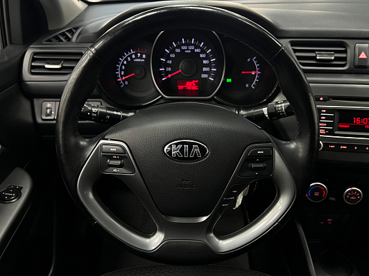 Kia Rio Luxe, 2017 года, пробег 118000 км