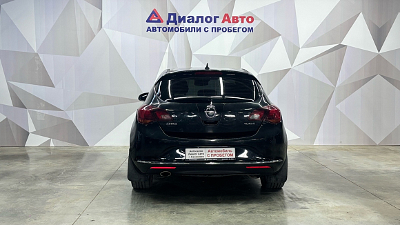 Opel Astra Cosmo, 2013 года, пробег 197000 км