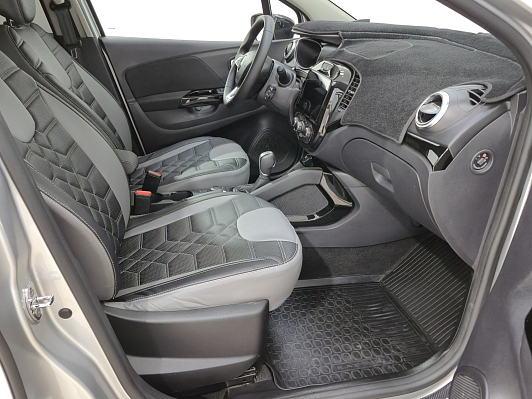 Renault Kaptur Intense, 2020 года, пробег 42904 км