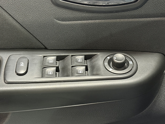 Renault Kaptur Life, 2018 года, пробег 140000 км