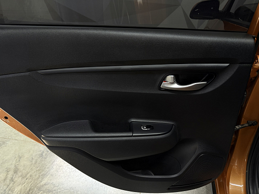Kia Rio, 2018 года, пробег 72136 км