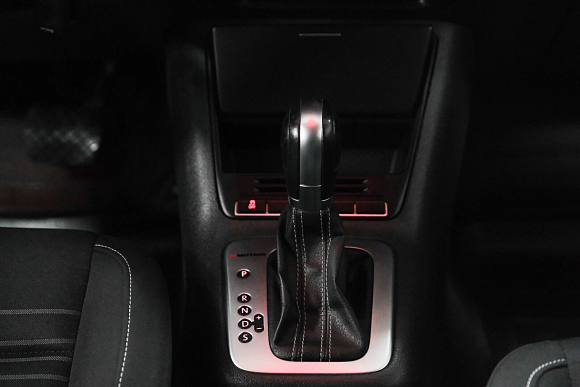 Volkswagen Tiguan CLUB, 2015 года, пробег 137000 км