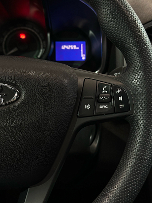Lada (ВАЗ) XRAY Comfort, 2017 года, пробег 124000 км