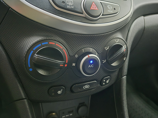 Hyundai Solaris Active, 2013 года, пробег 178301 км