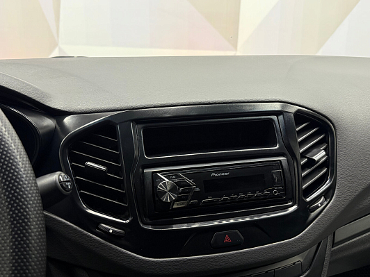 Lada (ВАЗ) Vesta 50 Anniversary, 2016 года, пробег 157227 км