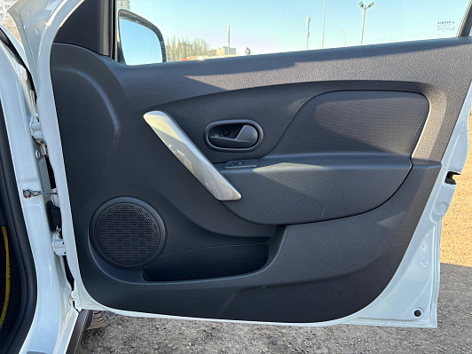 Renault Sandero Stepway Drive, 2019 года, пробег 112500 км