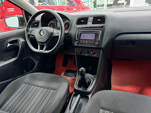 Volkswagen Polo Comfortline, 2015 года, пробег 159000 км