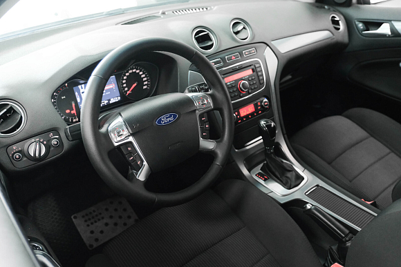 Ford Mondeo Trend, 2013 года, пробег 221194 км