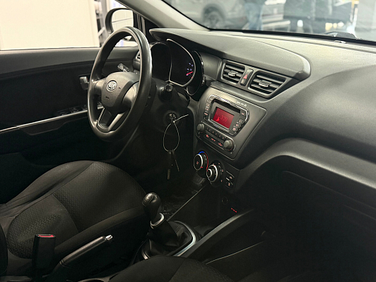 Kia Rio Luxe, 2011 года, пробег 131000 км