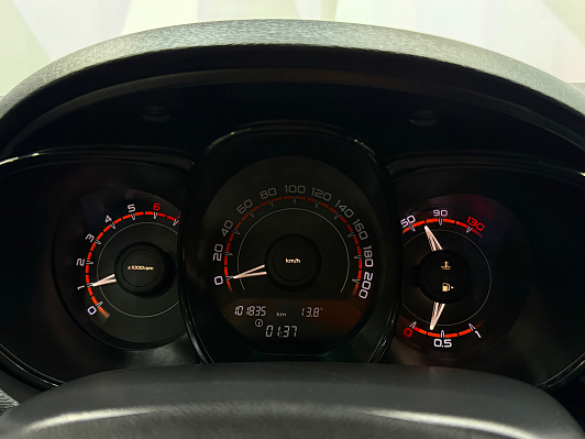 Lada (ВАЗ) Vesta Comfort Winter EnjoY Pro, 2018 года, пробег 101760 км