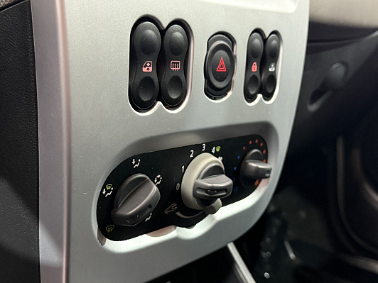 Renault Logan Expression, 2010 года, пробег 96166 км