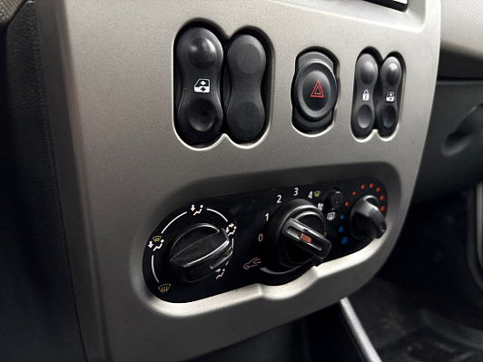 Renault Sandero Expression, 2012 года, пробег 153169 км