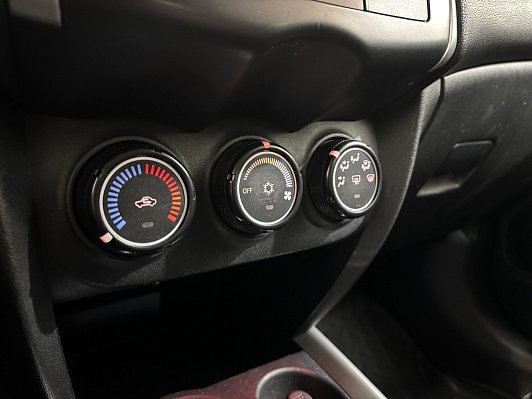 Mitsubishi ASX Inform, 2011 года, пробег 196324 км