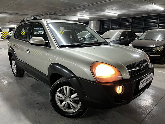 Hyundai Tucson, 2008 года, пробег 302000 км