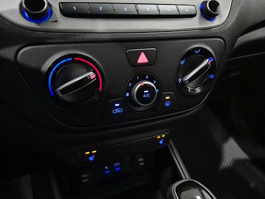 Hyundai Solaris Comfort, 2017 года, пробег 112707 км