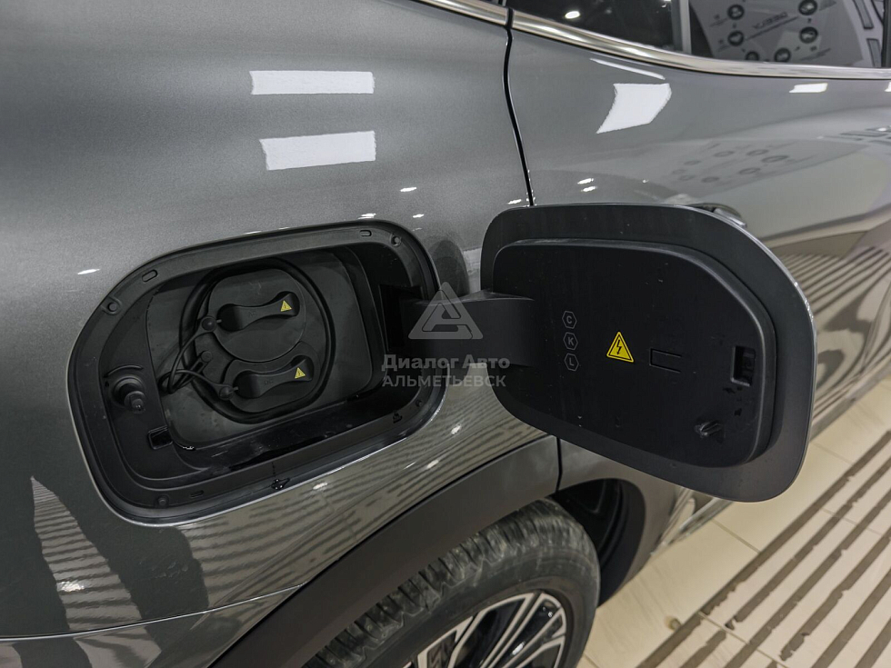 Geely EX5 EM-i Max, серый