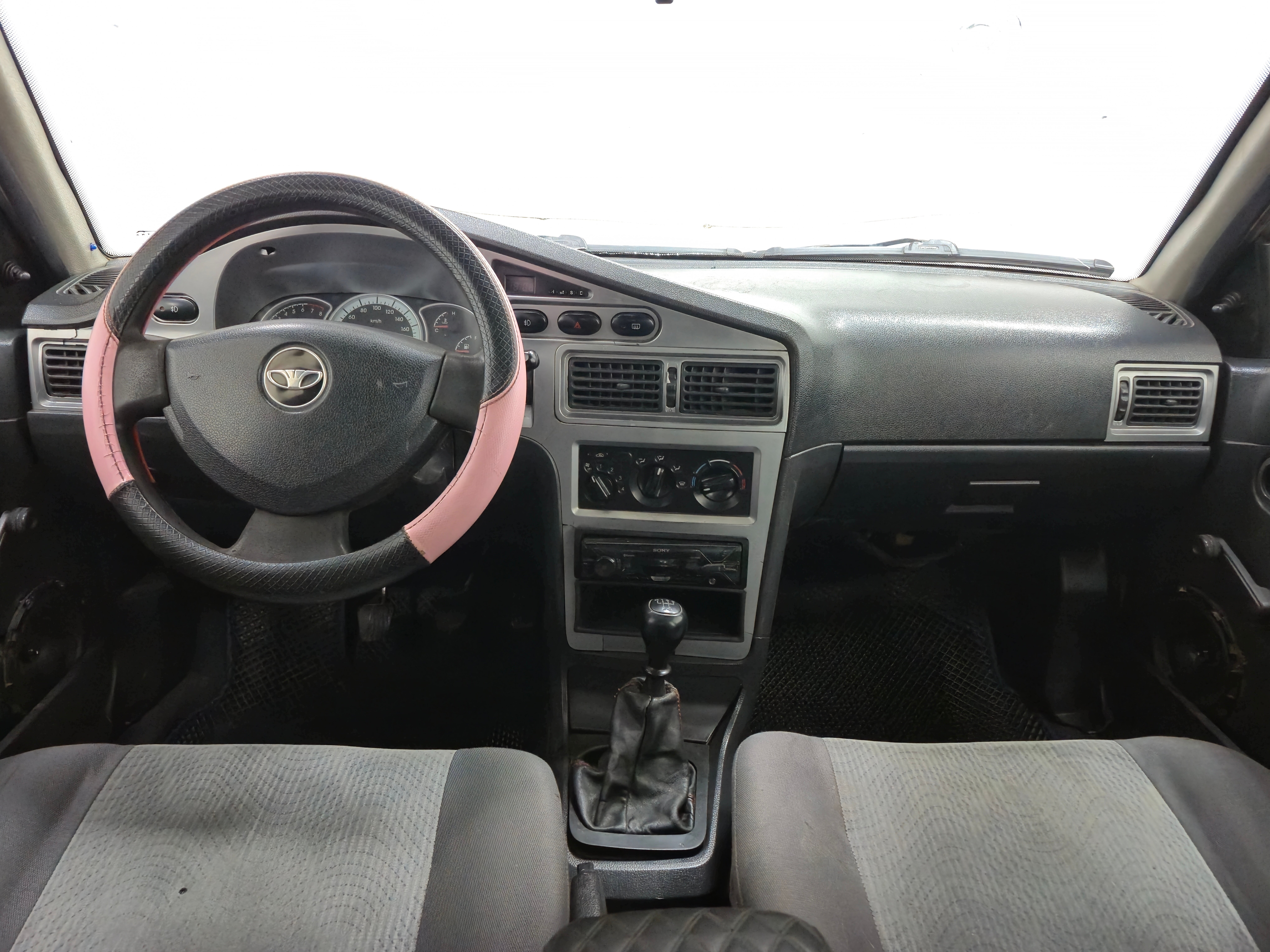 Daewoo Nexia Базовая, 2011 года, пробег 268000 км