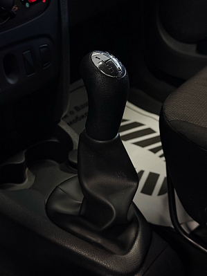 Renault Sandero Confort, 2015 года, пробег 188000 км