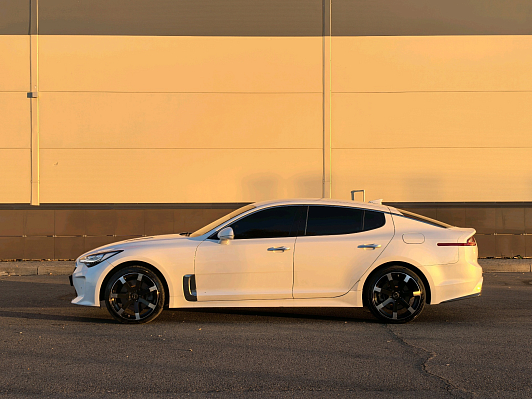 Kia Stinger Prestige, 2019 года, пробег 125233 км