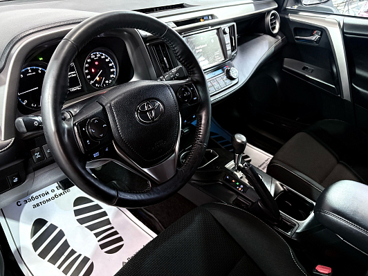 Toyota RAV4 25th Anniversary, 2019 года, пробег 150000 км