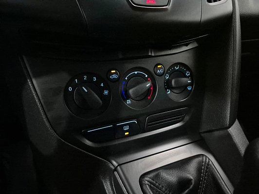 Ford Focus Trend, 2013 года, пробег 140516 км