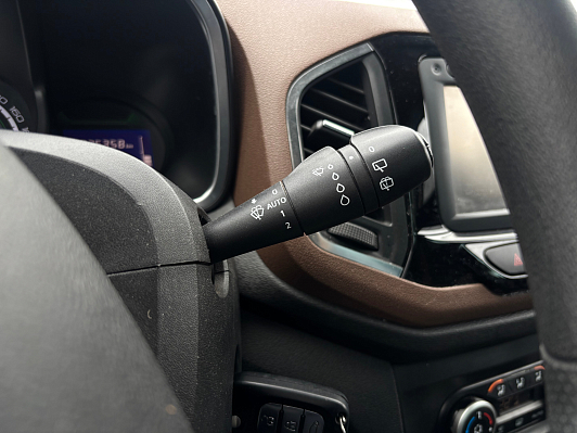 Lada (ВАЗ) XRAY Luxe Prestige (2018-2021), 2017 года, пробег 226357 км