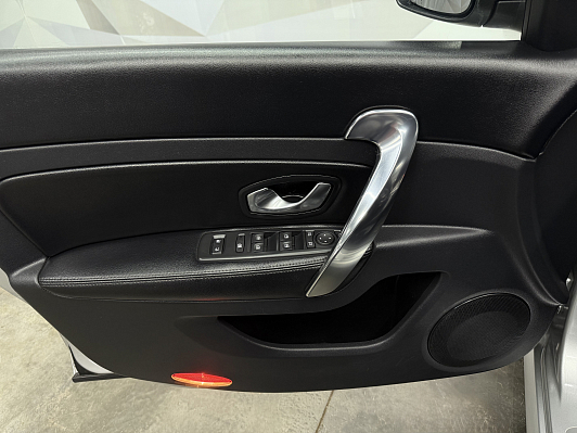 Renault Latitude Privilege, 2012 года, пробег 217598 км