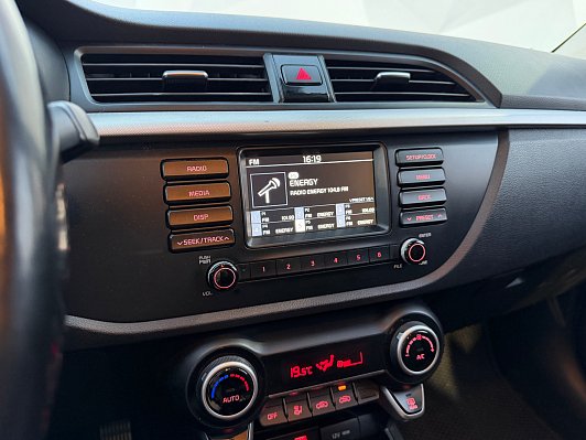 Kia Rio Luxe, 2017 года, пробег 130271 км