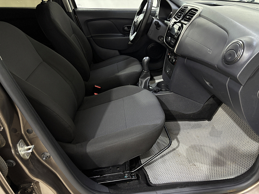 Renault Logan Confort, 2018 года, пробег 137732 км