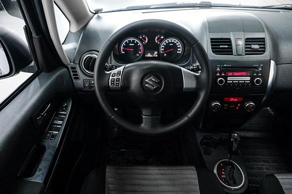 Suzuki SX4 GLX, 2010 года, пробег 210000 км