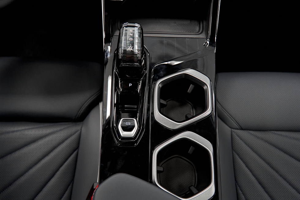 Geely Atlas Спорт, зеленый