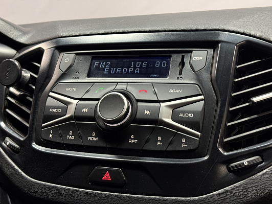 Lada (ВАЗ) Vesta, 2019 года, пробег 104500 км