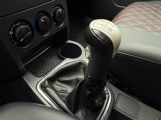 Lada (ВАЗ) Priora Comfort 21705-42-058, 2016 года, пробег 141000 км