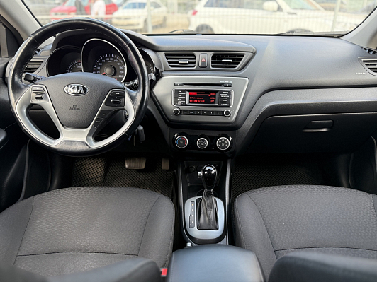 Kia Rio Prestige, 2015 года, пробег 145000 км
