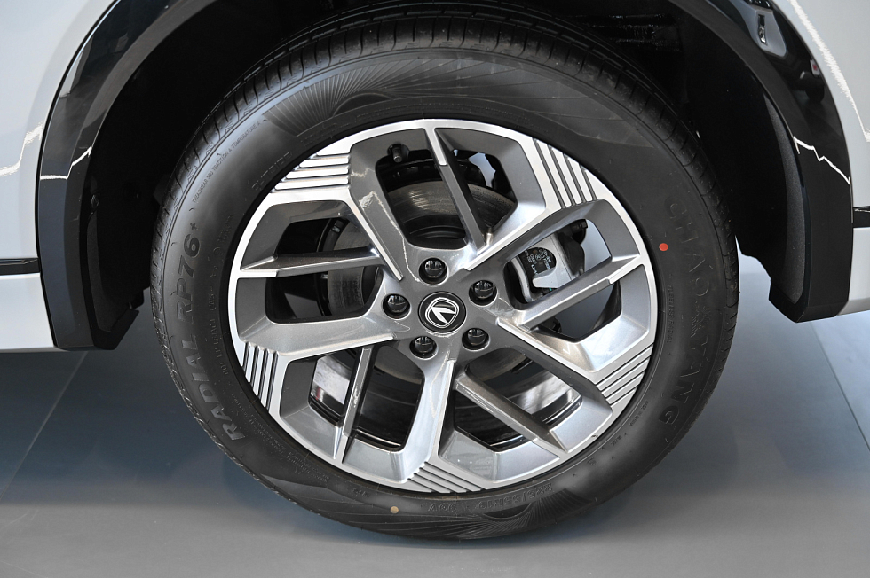 Changan CS75 Plus Tech, серый