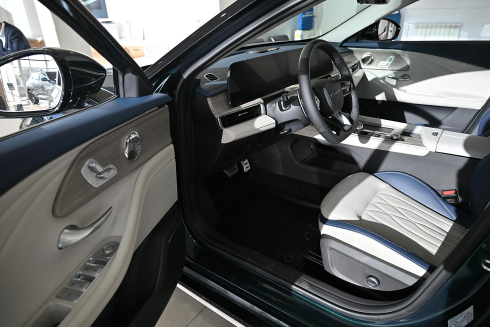 Chery Arrizo 8 Ultra, зеленый