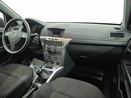 Opel Astra, 2011 года, пробег 67600 км