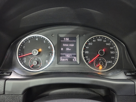 Volkswagen Tiguan, 2011 года, пробег 258371 км