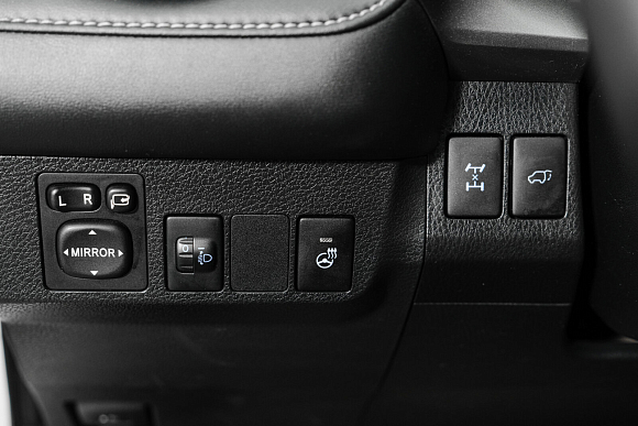 Toyota RAV4, 2017 года, пробег 187660 км