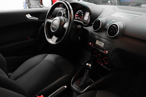 Audi A1, 2010 года, пробег 147106 км