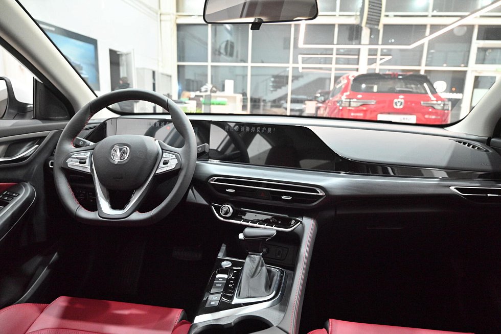 Changan Eado Plus Техно, белый