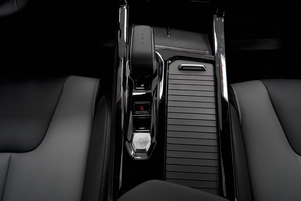 Geely Cityray Люкс, серебряный