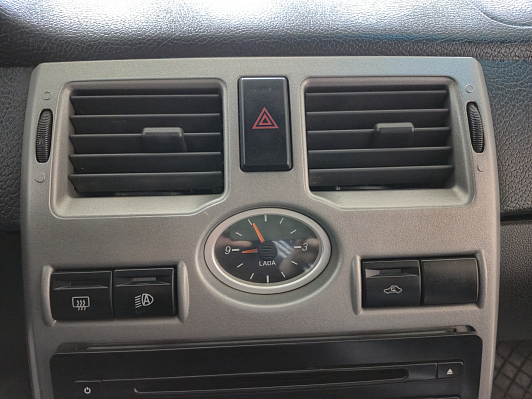 Lada (ВАЗ) Priora Люкс, 2011 года, пробег 138779 км
