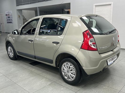 Renault Sandero Expression, 2011 года, пробег 137000 км